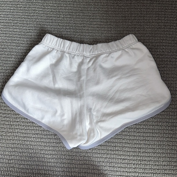 BRANDY MELVILLE 2 PAIRS OF SHORTS !!! - Picture 8 of 8